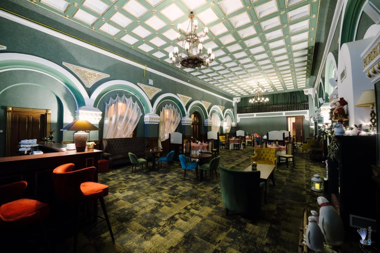 Hotel La Belle Epoque Petroşani Esterno foto