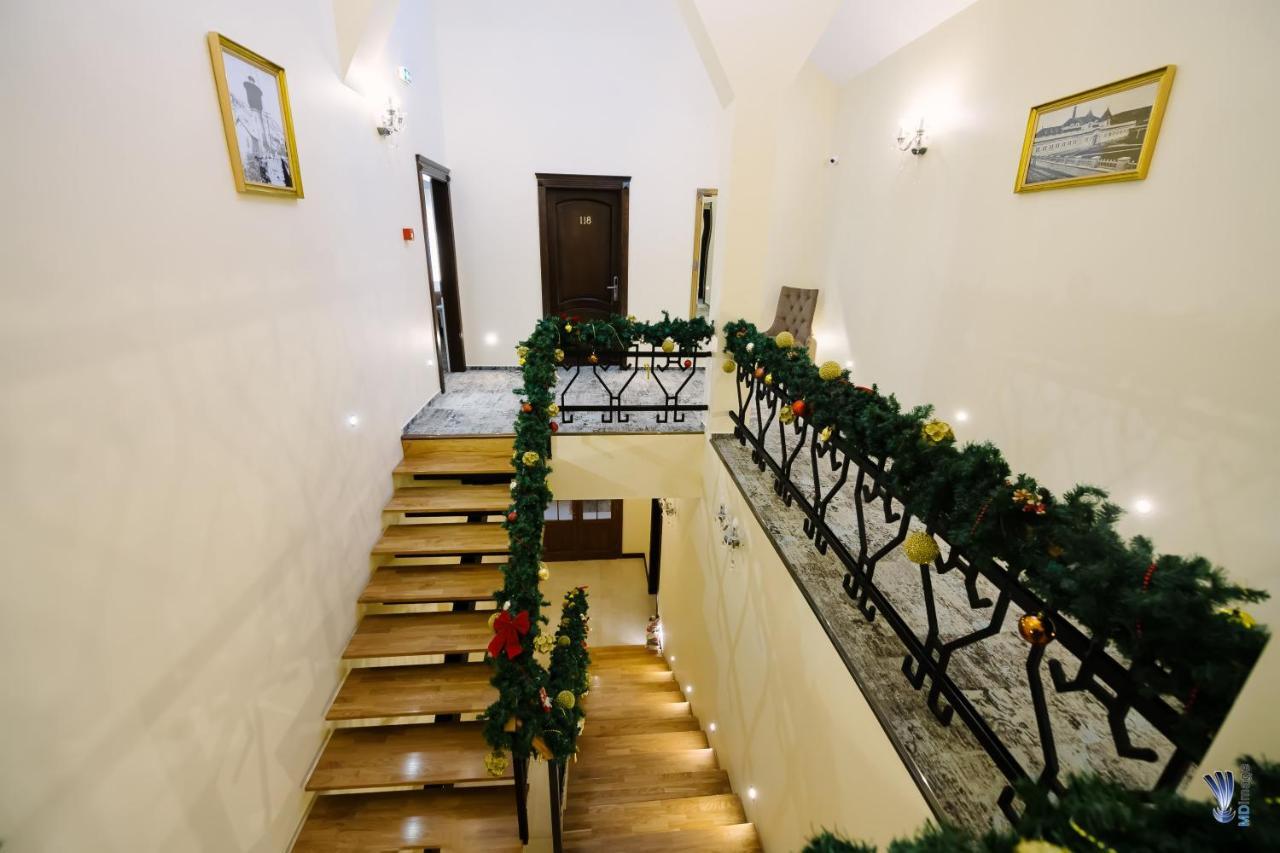 Hotel La Belle Epoque Petroşani Esterno foto